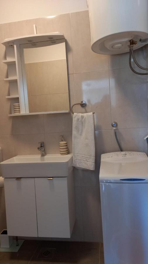 Leona Apartment Vidikovac, プーラ エクステリア 写真