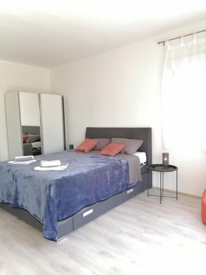 Leona Apartment Vidikovac, プーラ エクステリア 写真